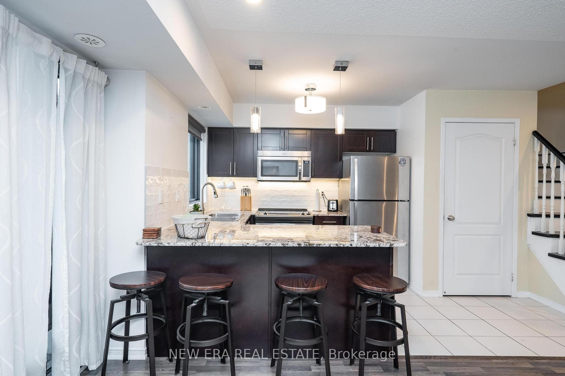 138 Widdicombe Hill Boulevard Unit 709 photo 12