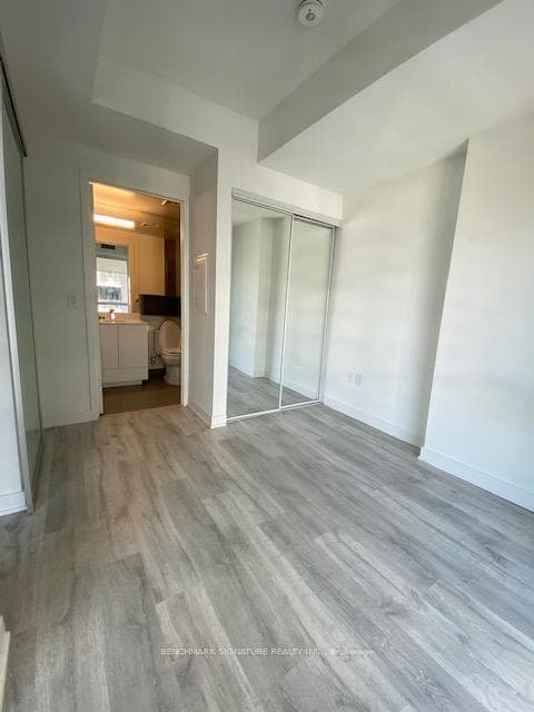 121 Lower Sherbourne Street Unit 947 SW photo 8