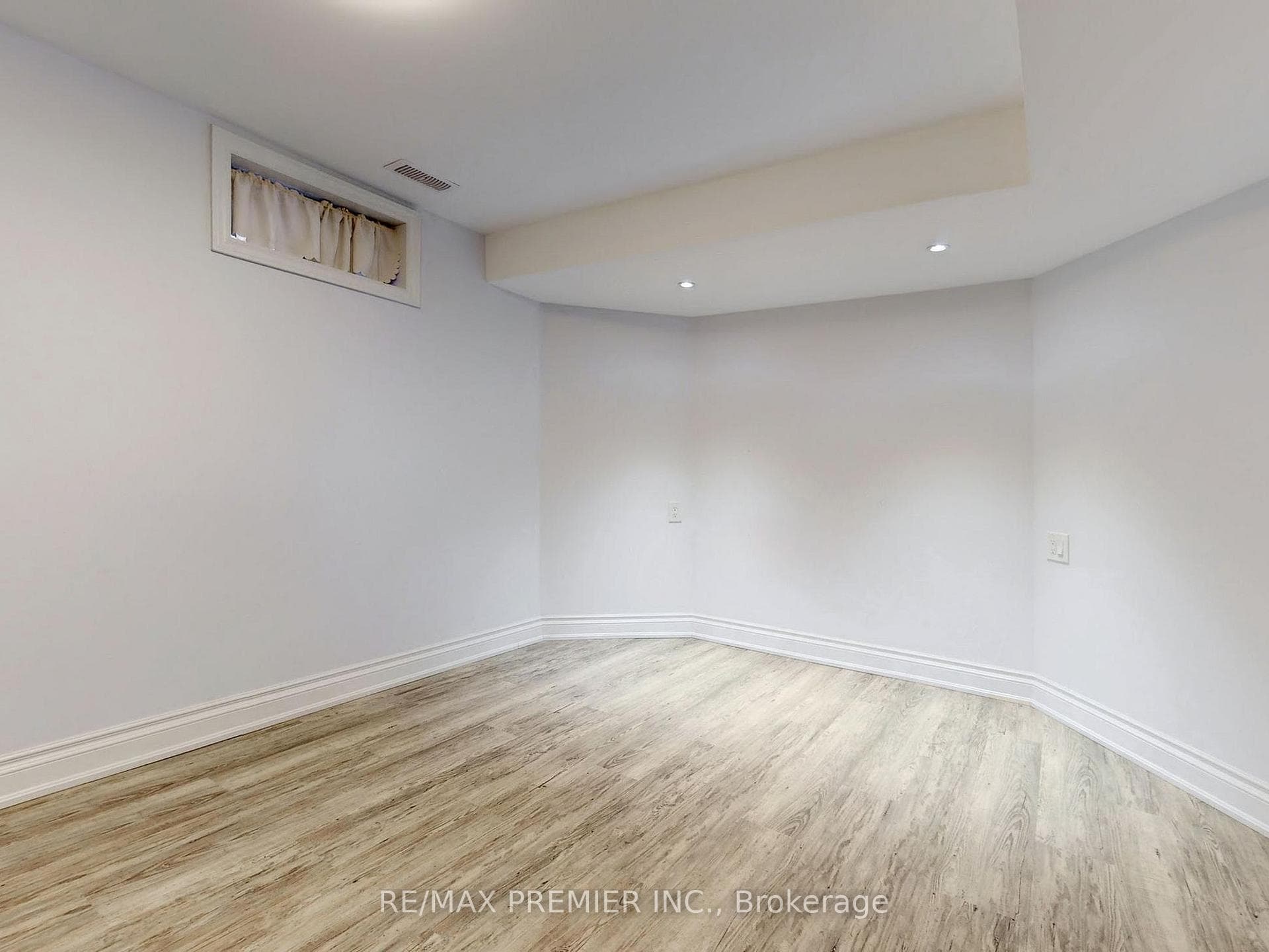 116 Hudson Crescent photo 24