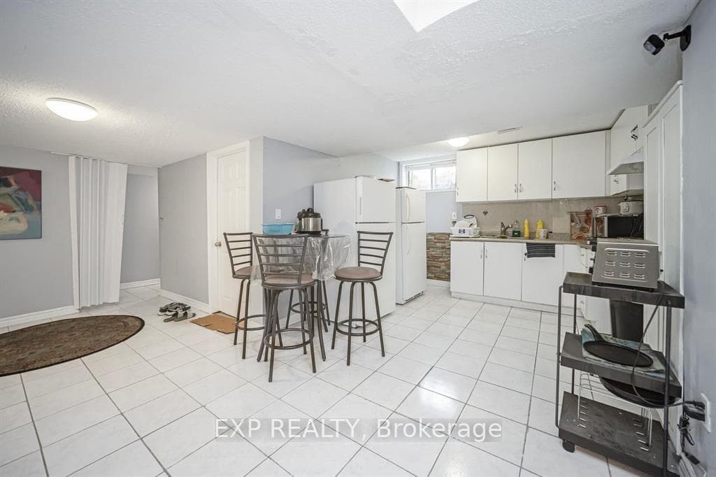 692 Huntington Ridge Drive photo 29