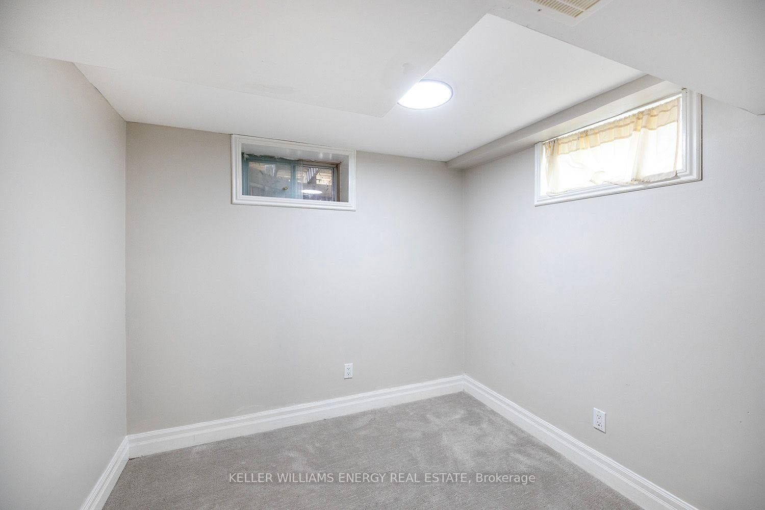 186 Athabasca Street photo 23