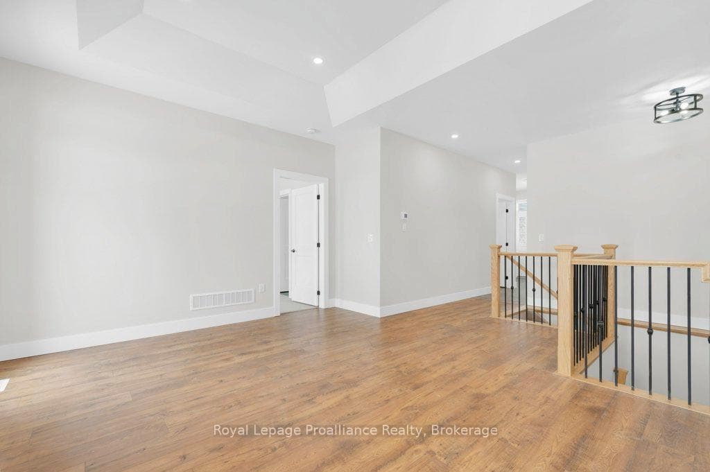 8 Dunmor Street photo 13