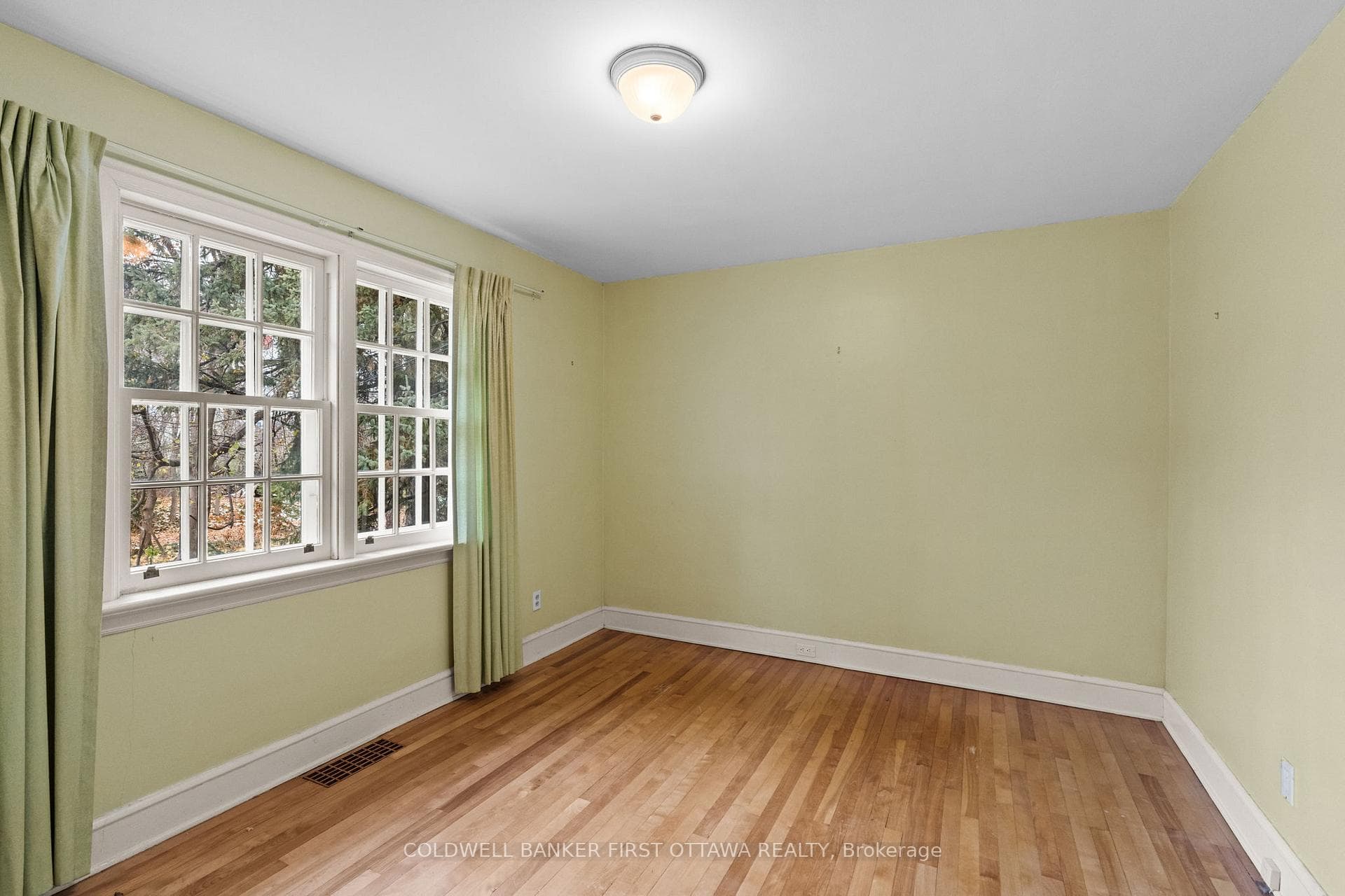 1914 Norwood Avenue photo 18