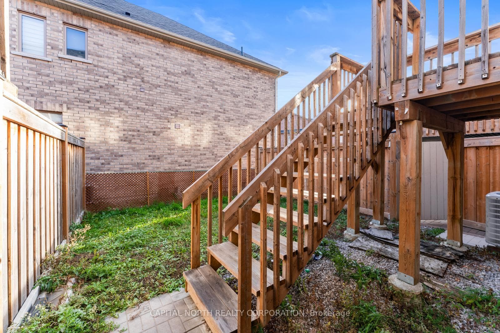 84 Fortis Crescent photo 35