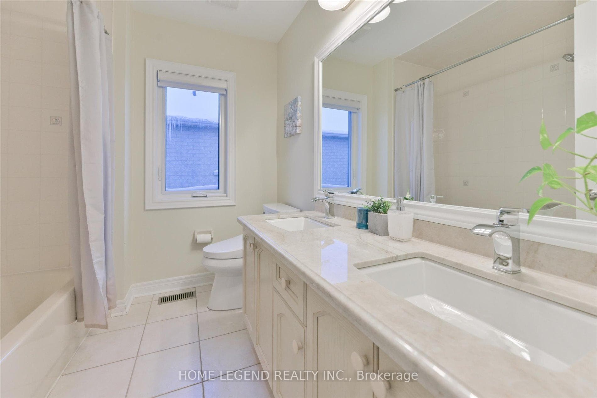 25 Vandermeer Drive photo 22