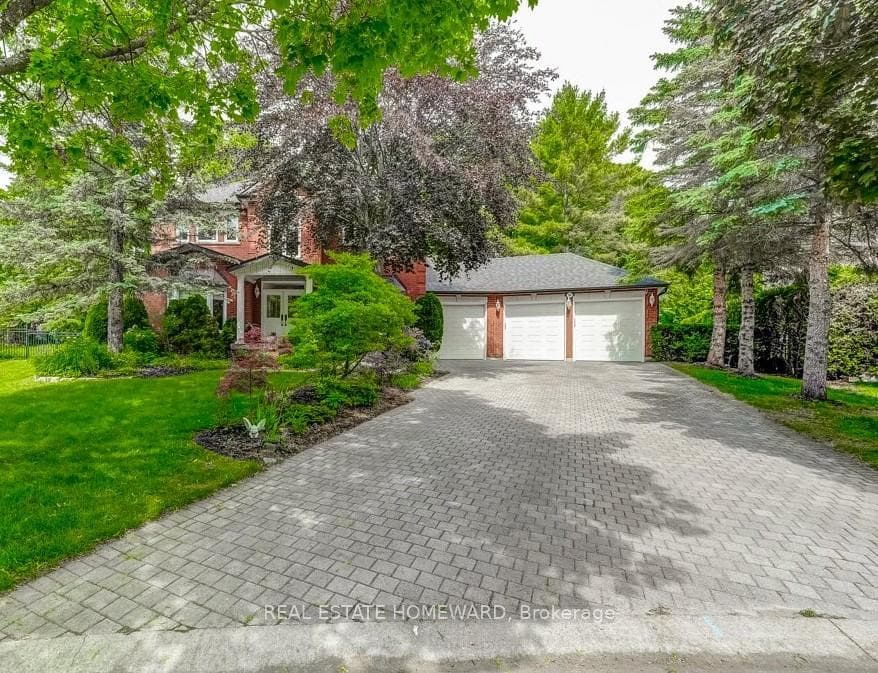 98 Woodview Drive photo 1