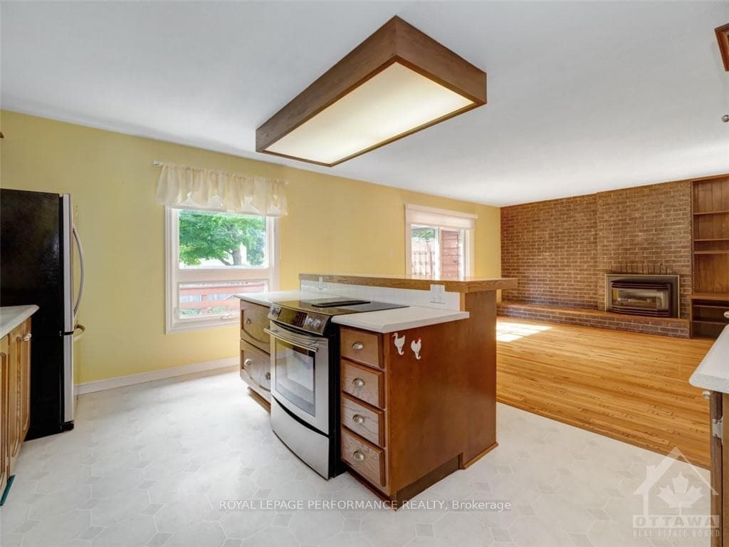 530 FOXVIEW Place photo 12