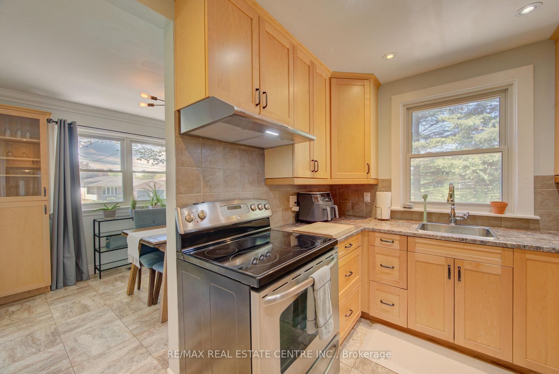 17 Daniel Avenue photo 14