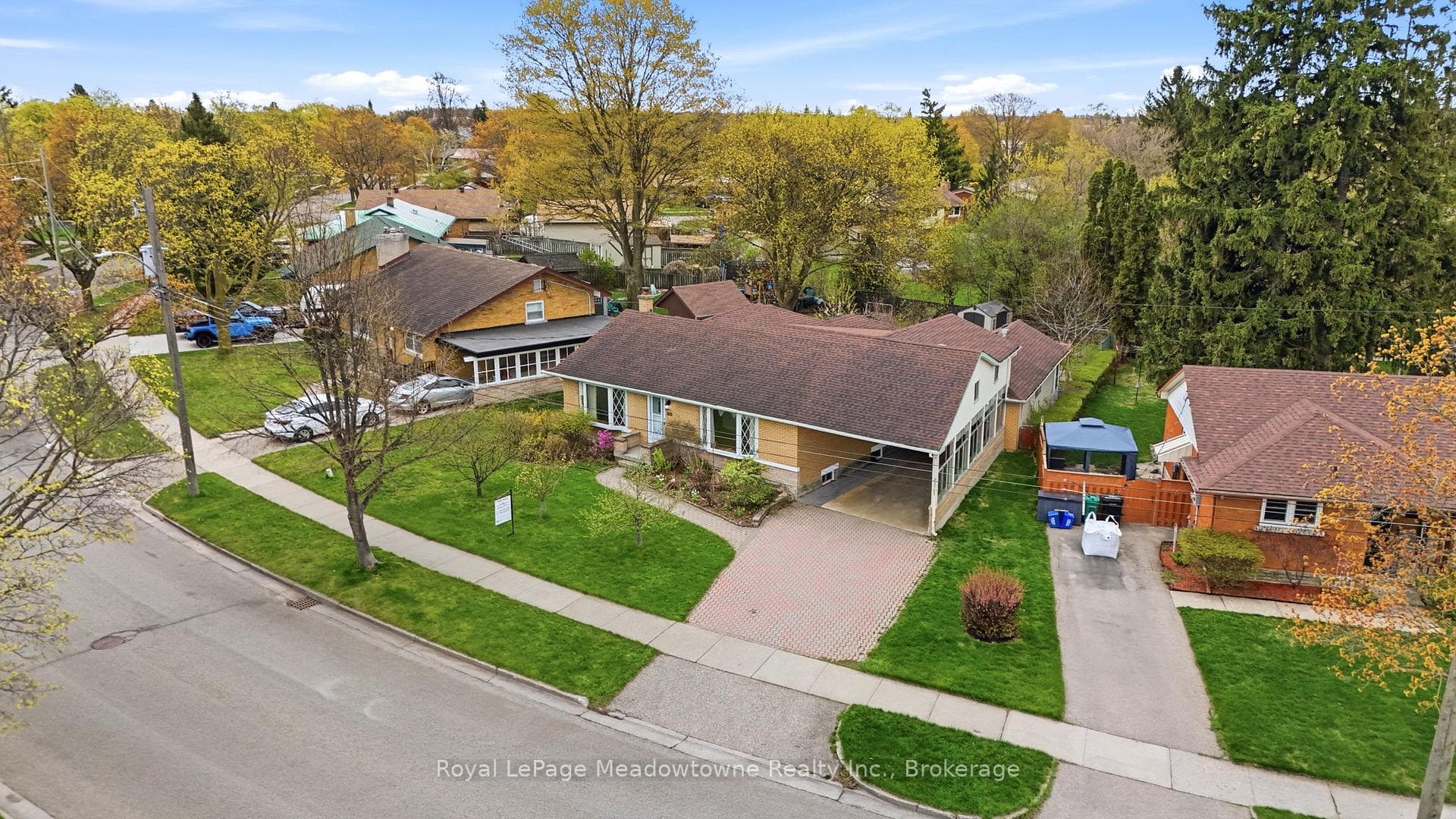 237 Woodhaven Road photo 41