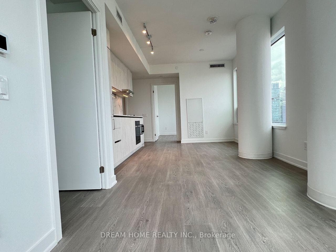 8 Wellesley Street Unit 4711 photo 7