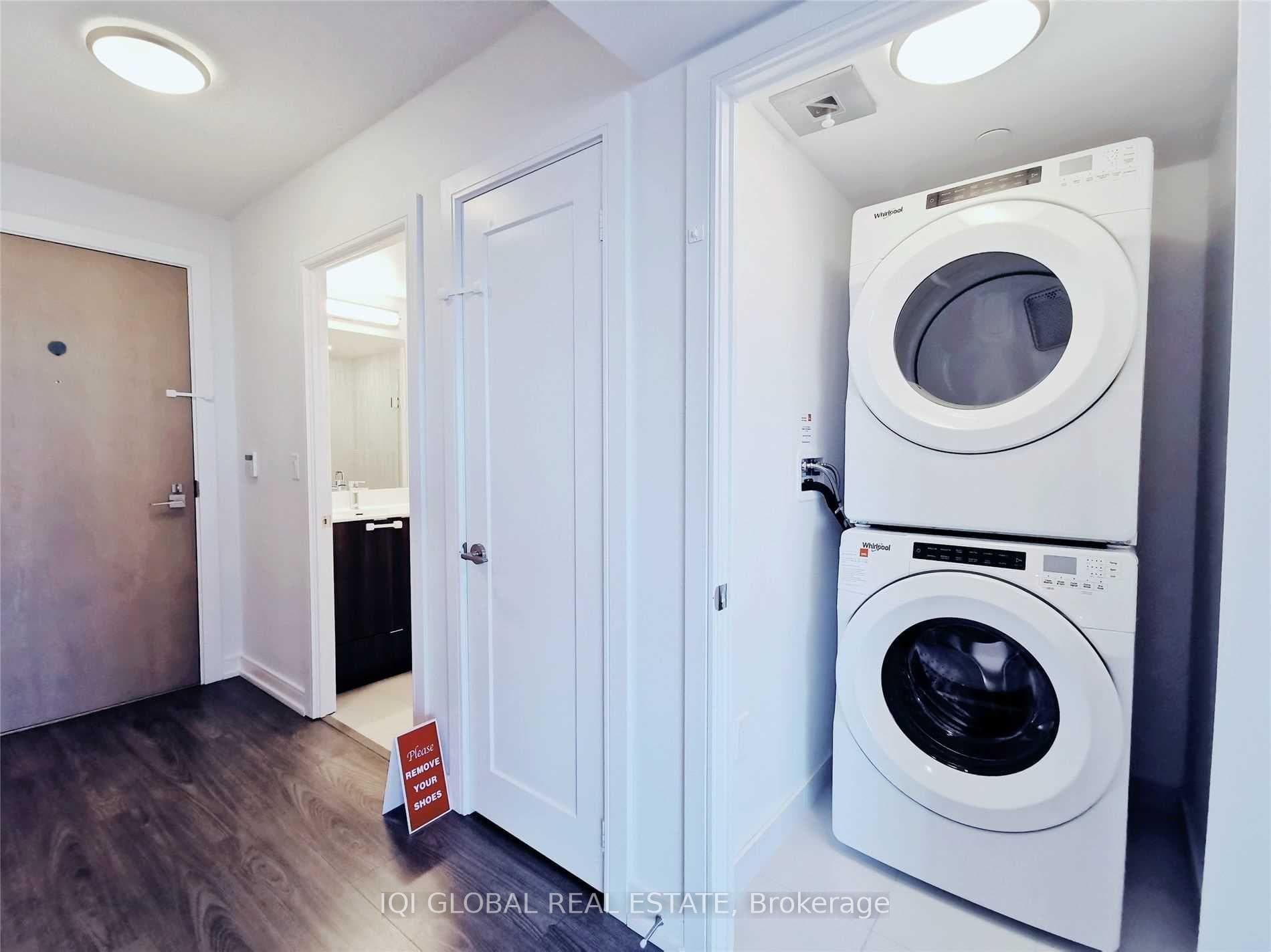 225 Village Green Square Unit 1709 photo 7