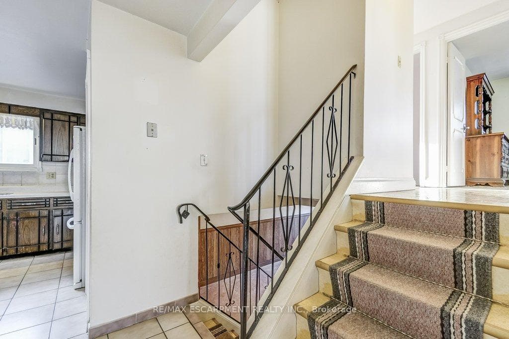 49 Redhill Avenue photo 8