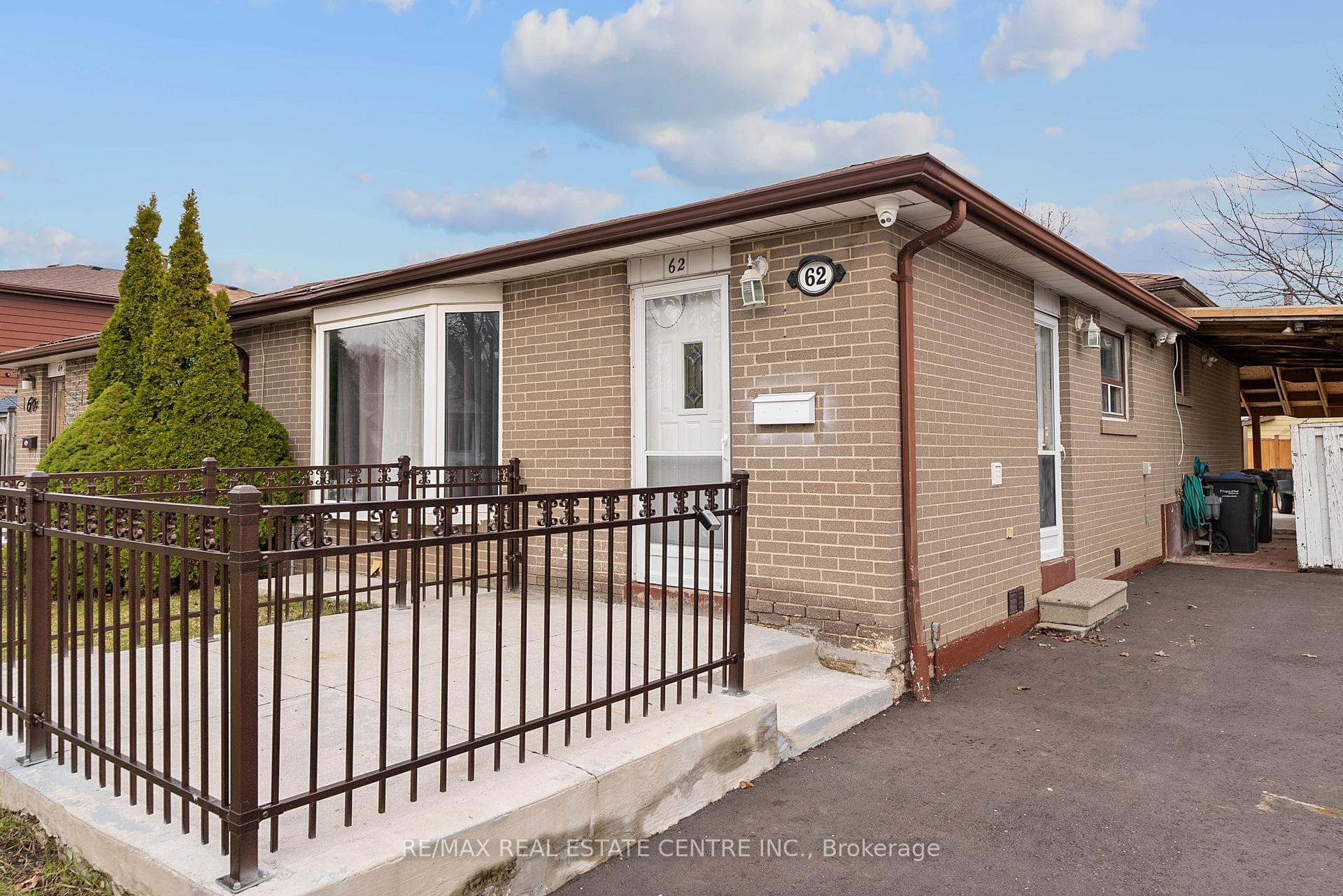 62 Flamingo Crescent photo 5