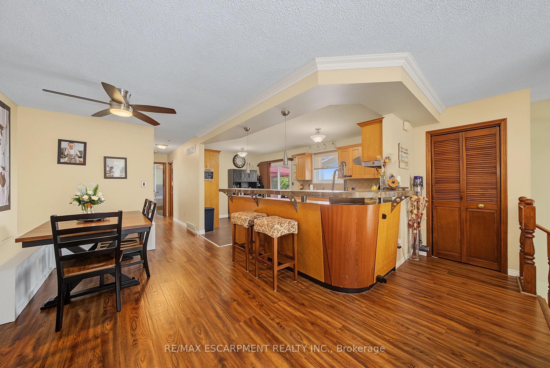 4917 Homestead Drive photo 8