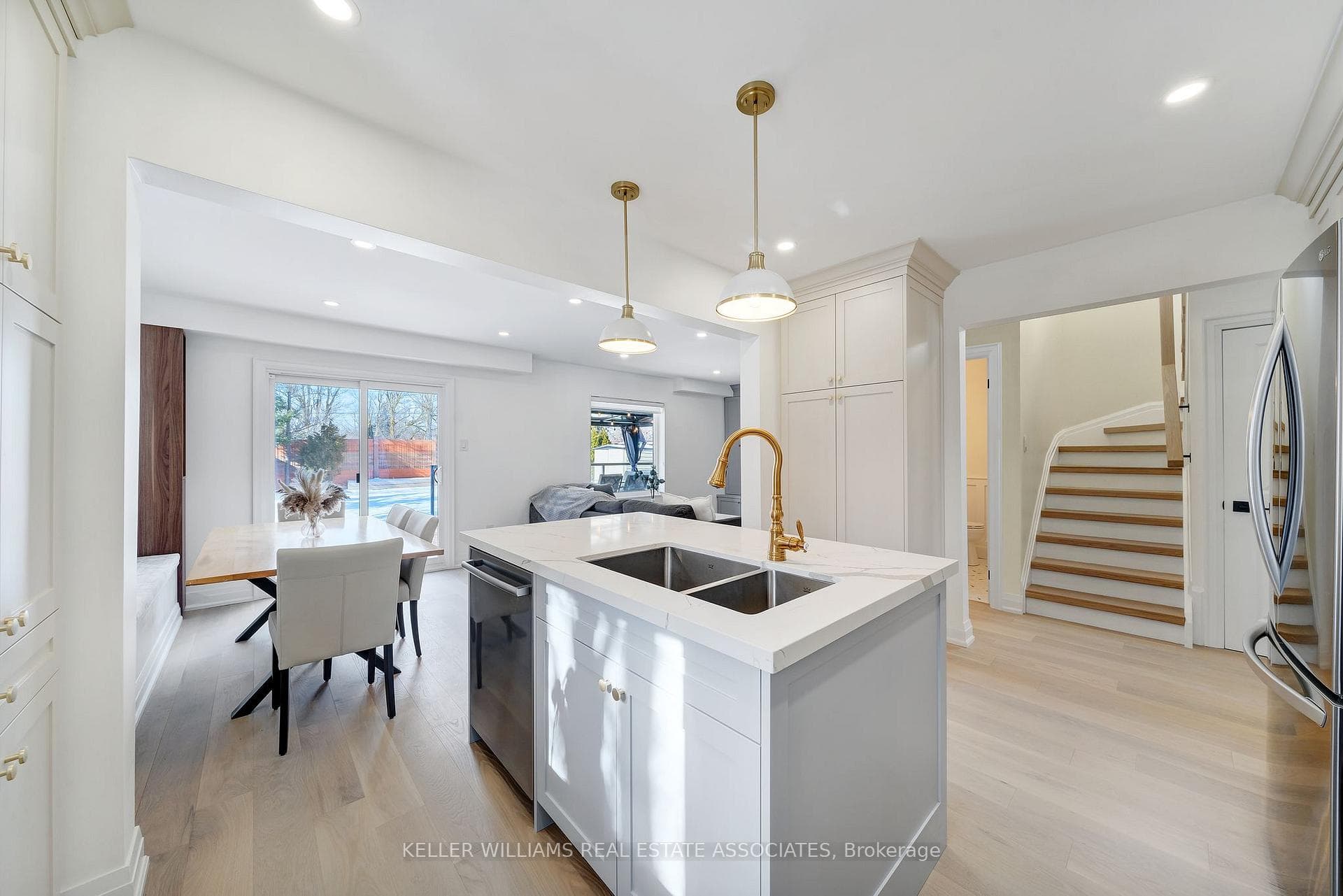 45 Mccullough Crescent photo 8