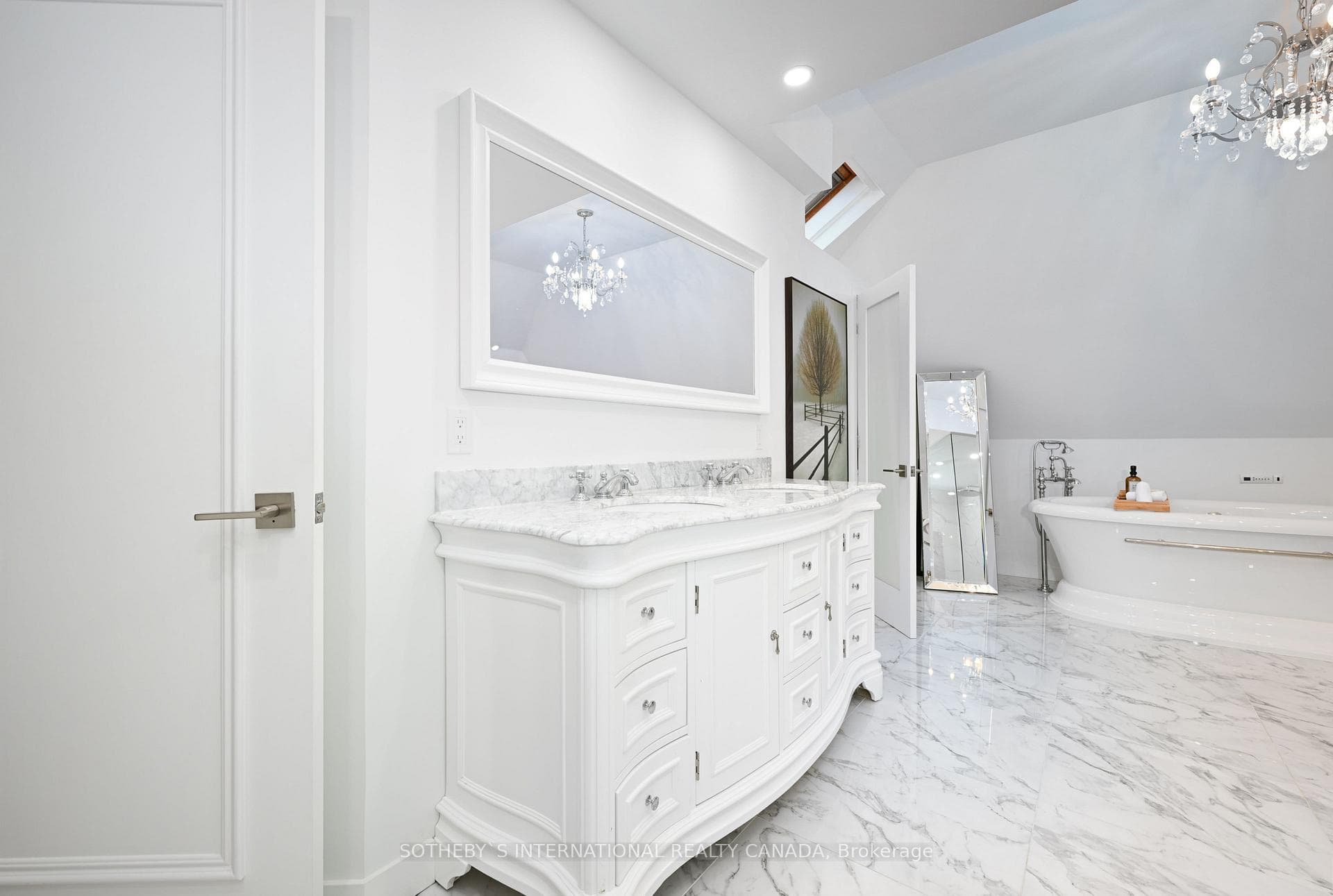 2 Hickory Avenue photo 28