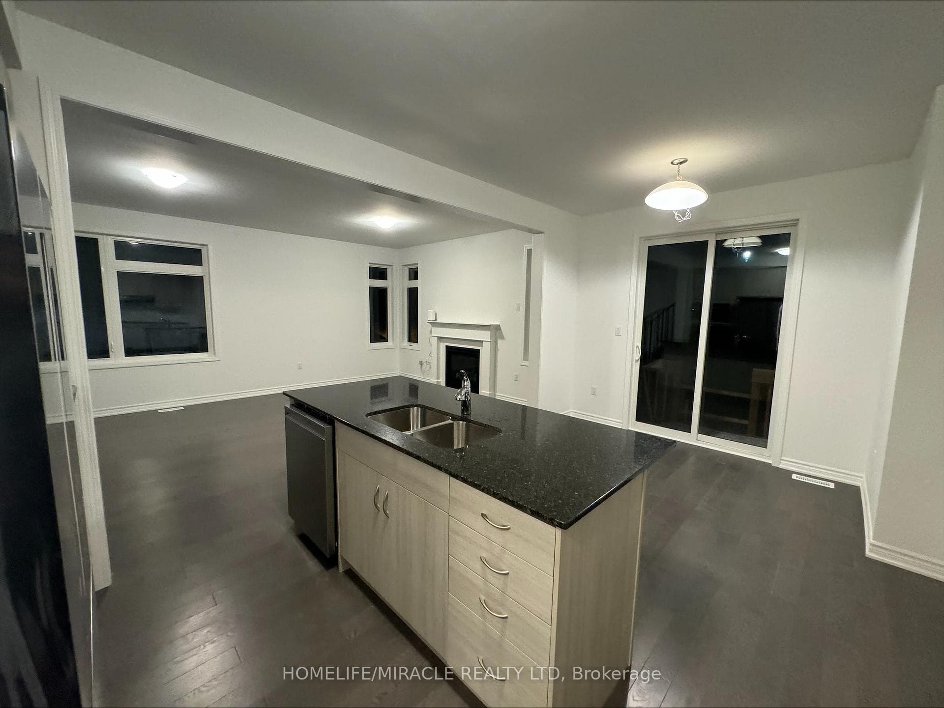 98 Keppel Circle photo 4