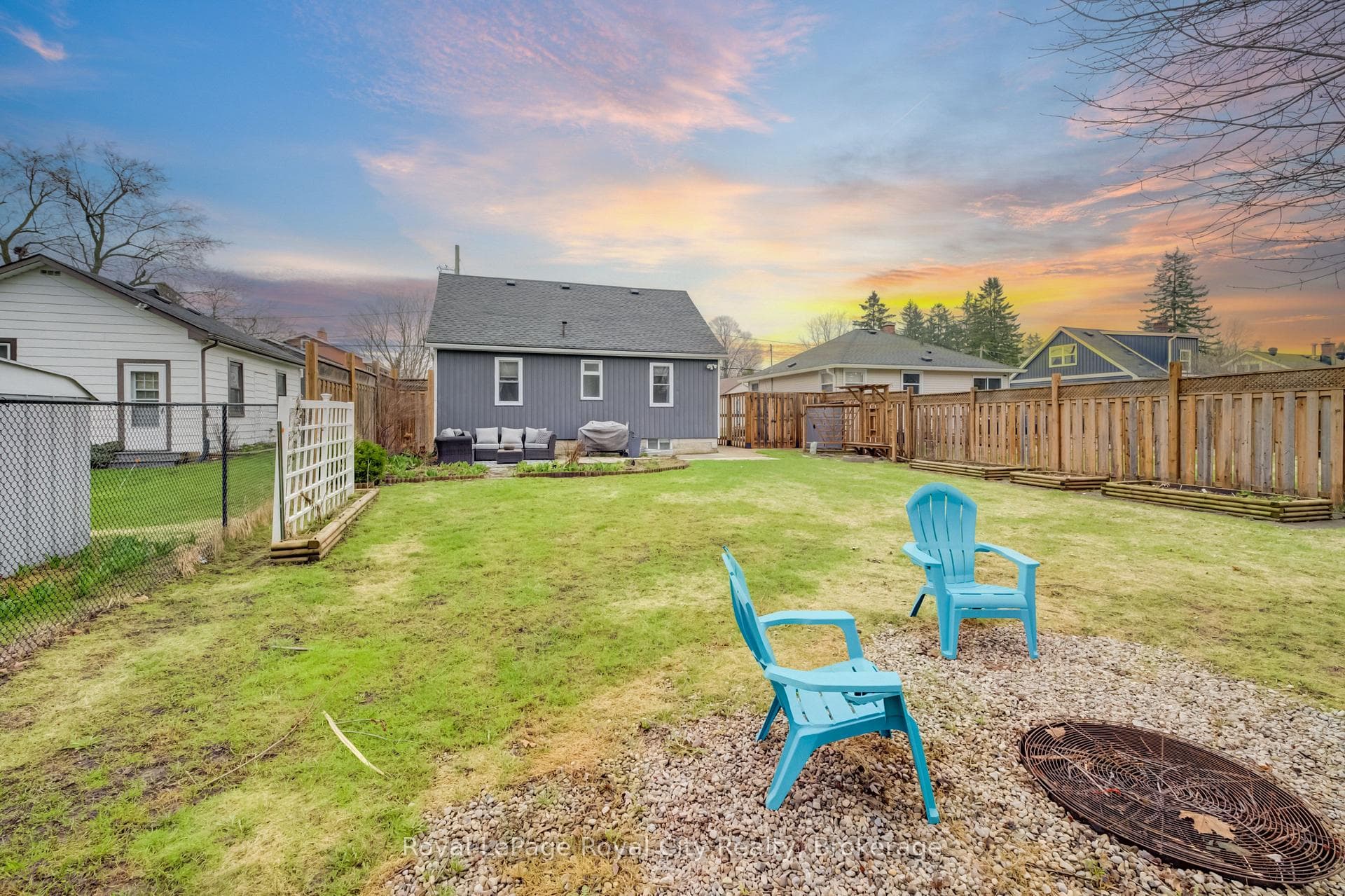 609 Woodside Street photo 36
