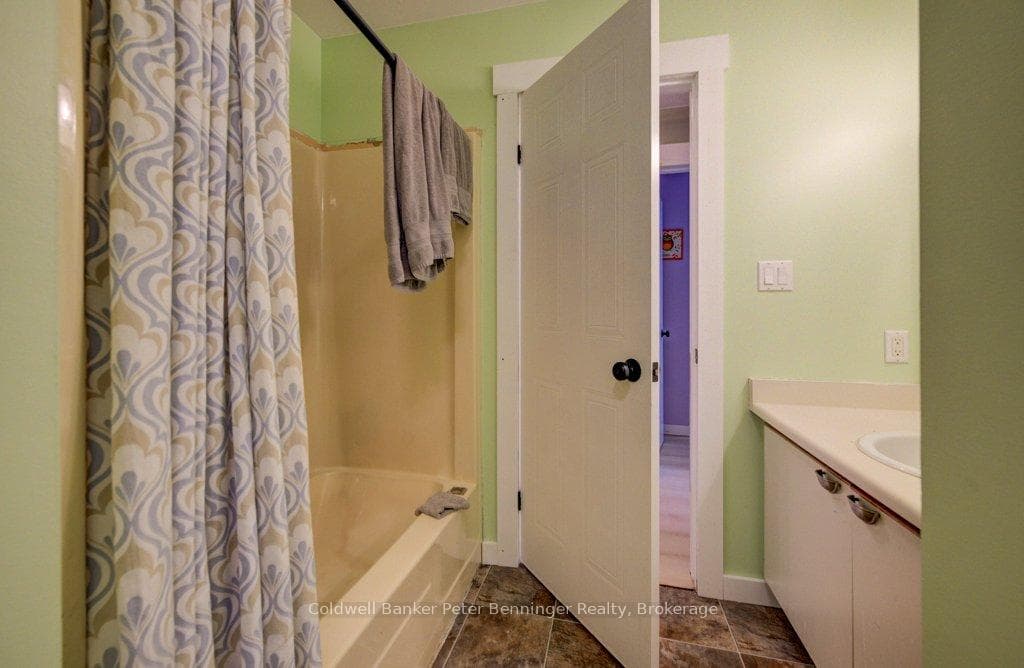 644 Stewart Drive photo 24