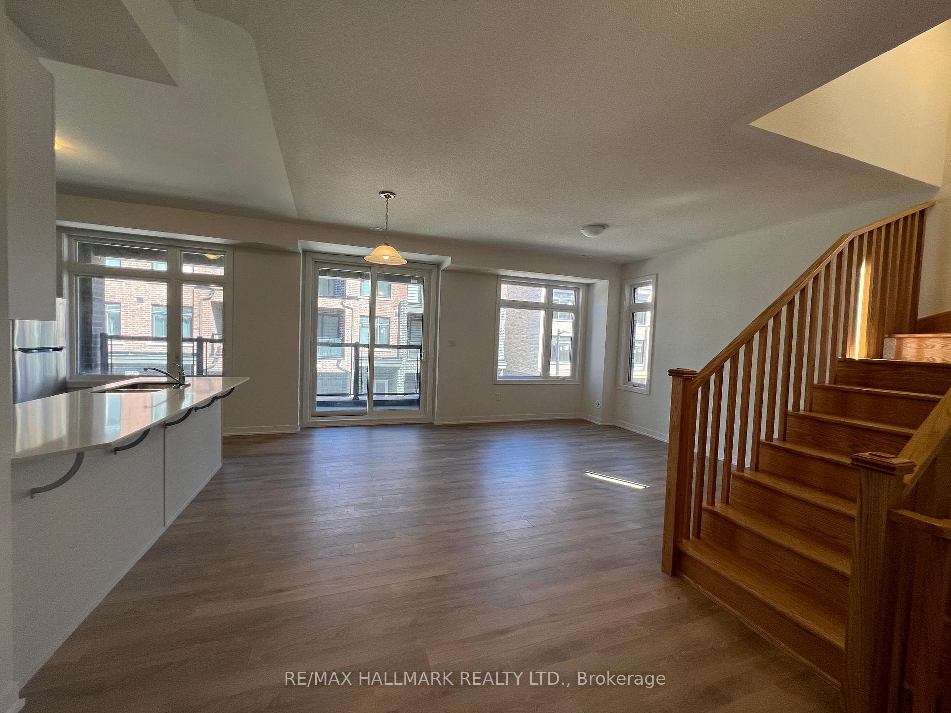 1865 Pickering Parkway Unit 901 photo 5