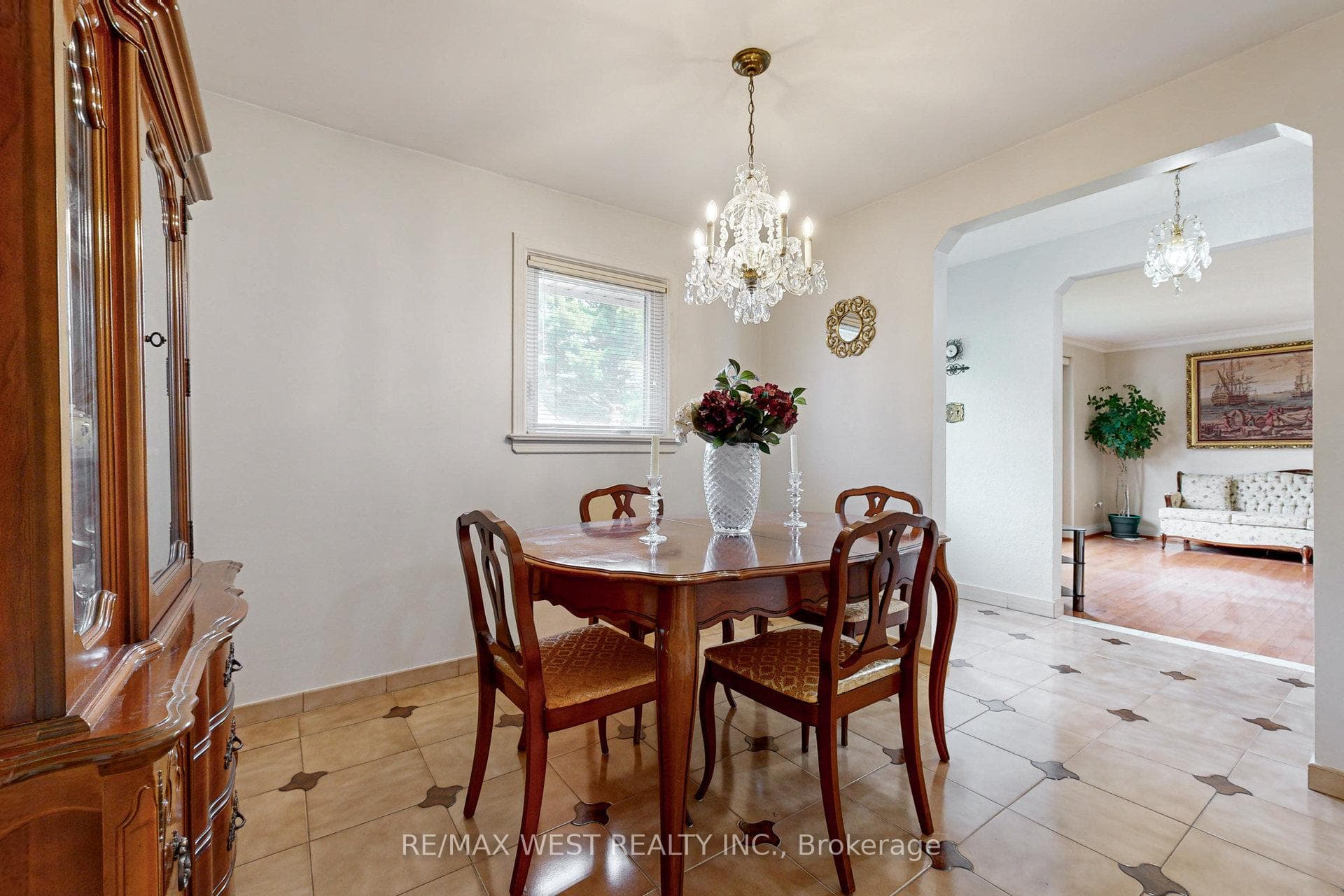 60 Parkchester Road photo 10