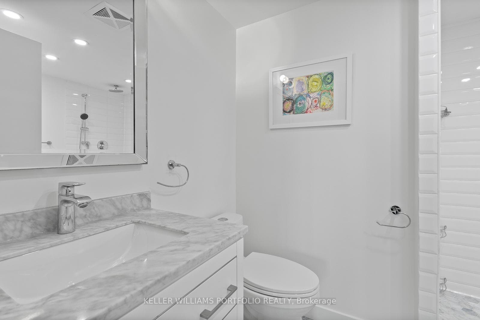 10 Yonge Street Unit 2212 photo 26