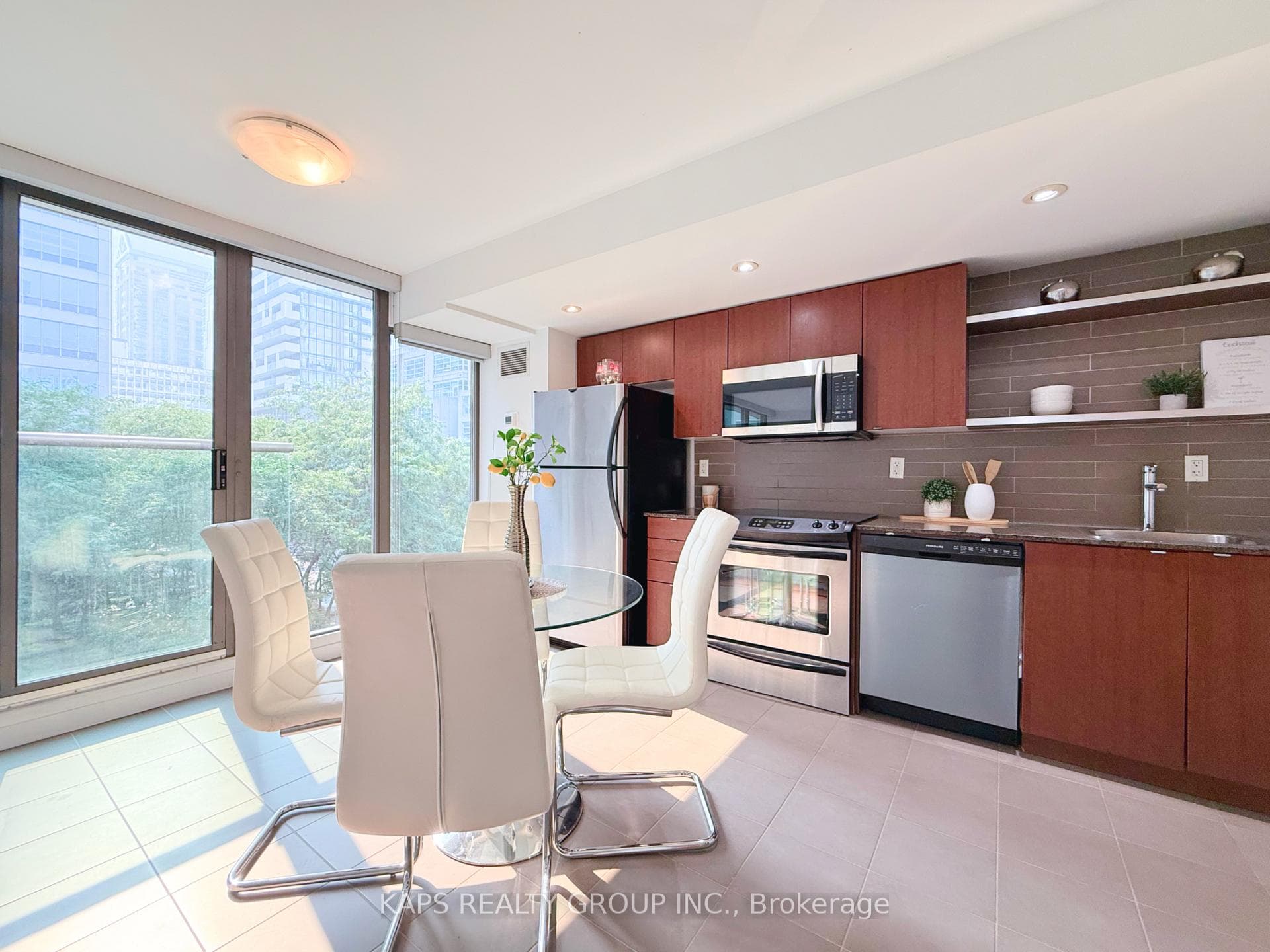 33 Lombard Street Unit 410 photo 10