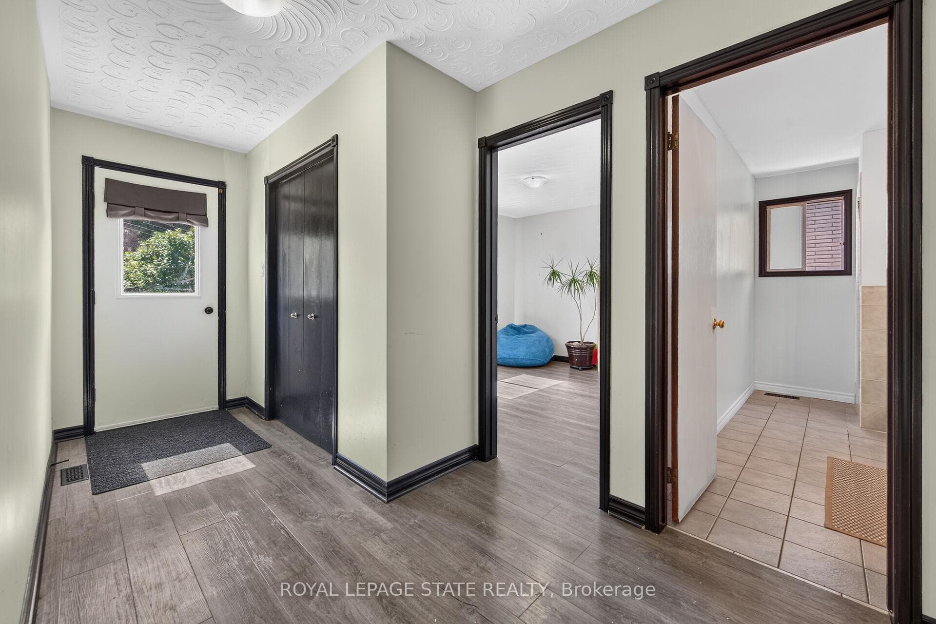 15 Ellen Avenue photo 27