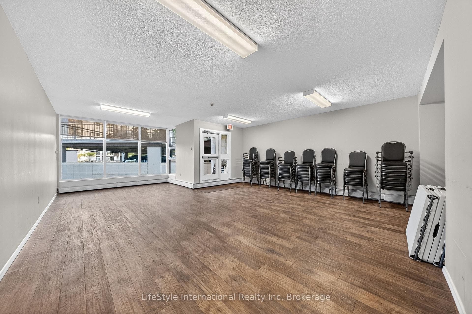 19 Woodlawn Road Unit 512 photo 39