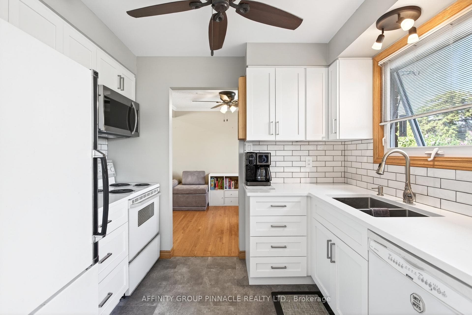 17 Edgewood Drive photo 11