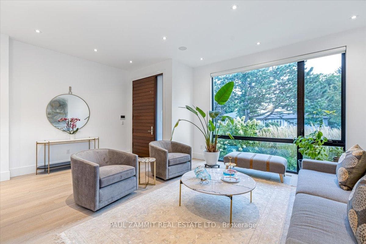 14 Rothsay Road photo 4