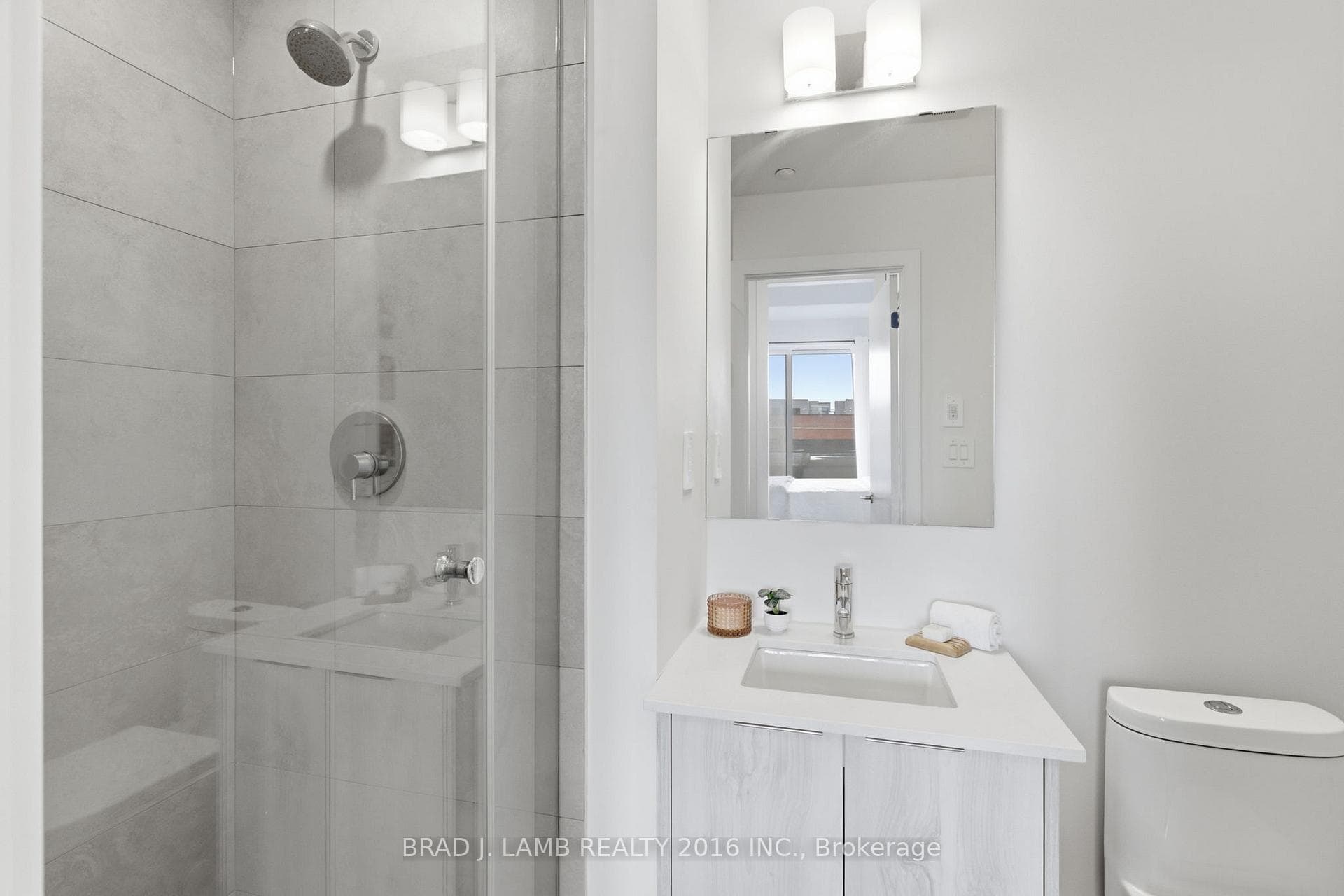 495 Logan Avenue Unit 413 photo 17