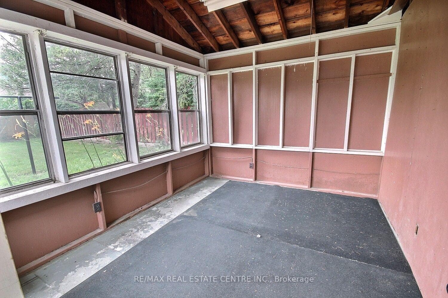 485 Broadway Street photo 13