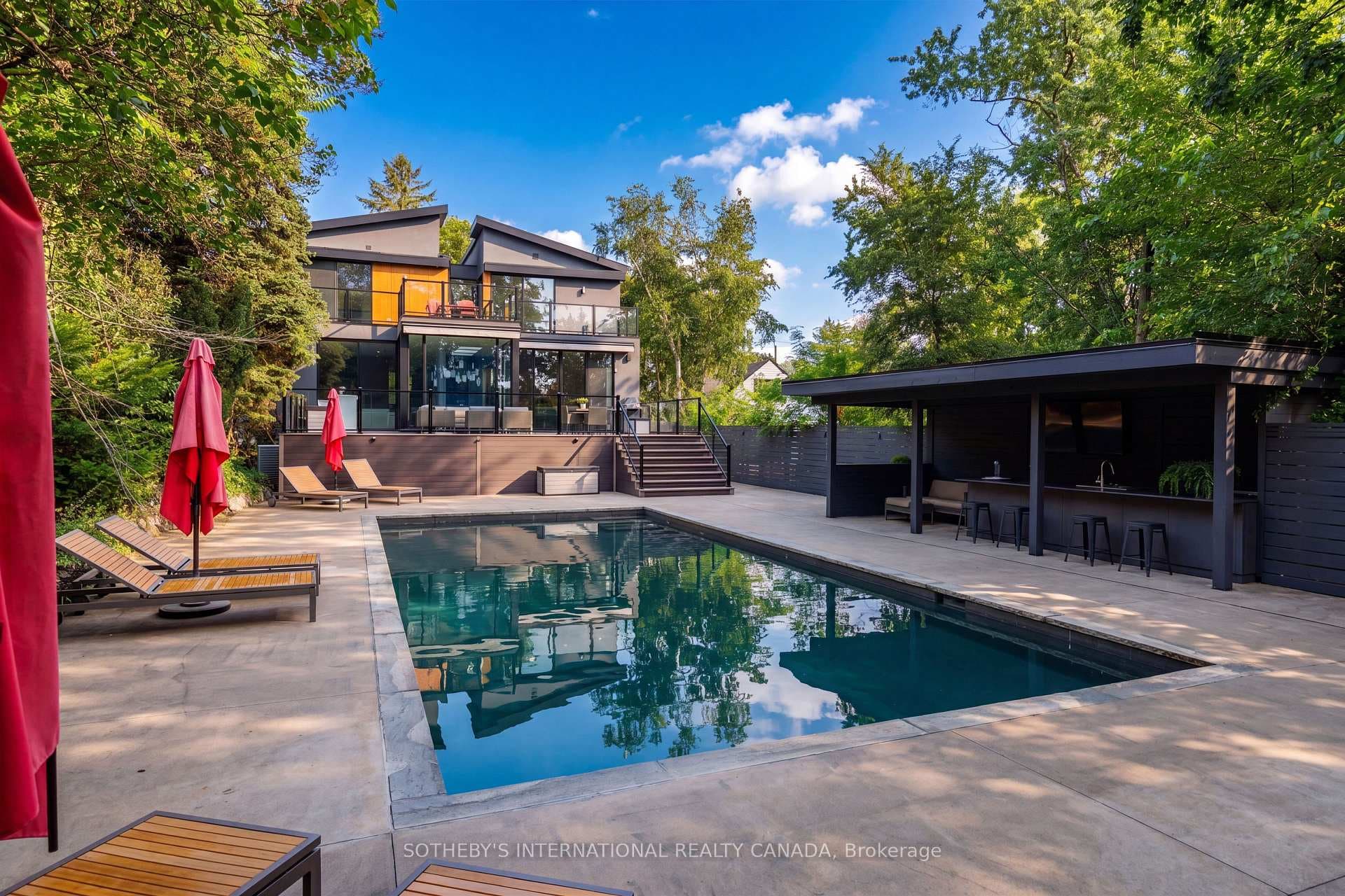 5 Hartfield Road photo 44