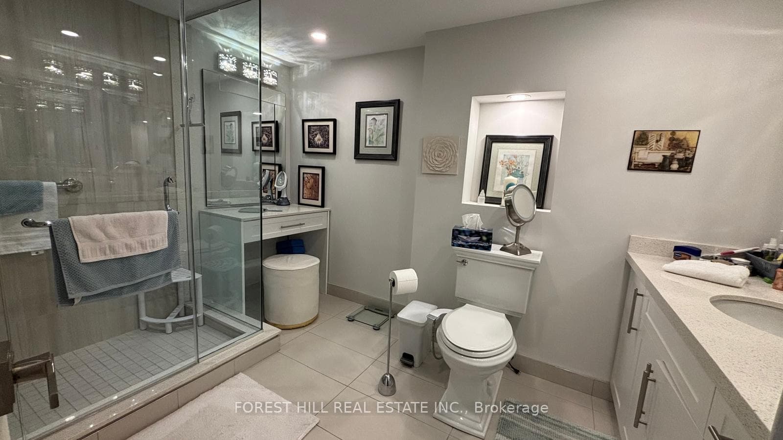 20 Harding Boulevard Unit 110 photo 12
