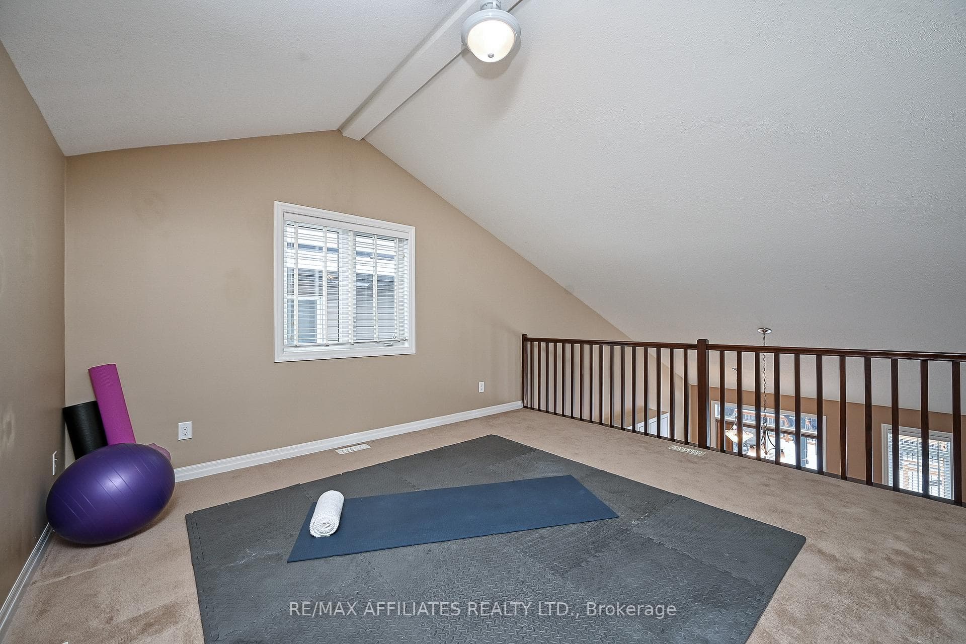 951 Rotary Way photo 26
