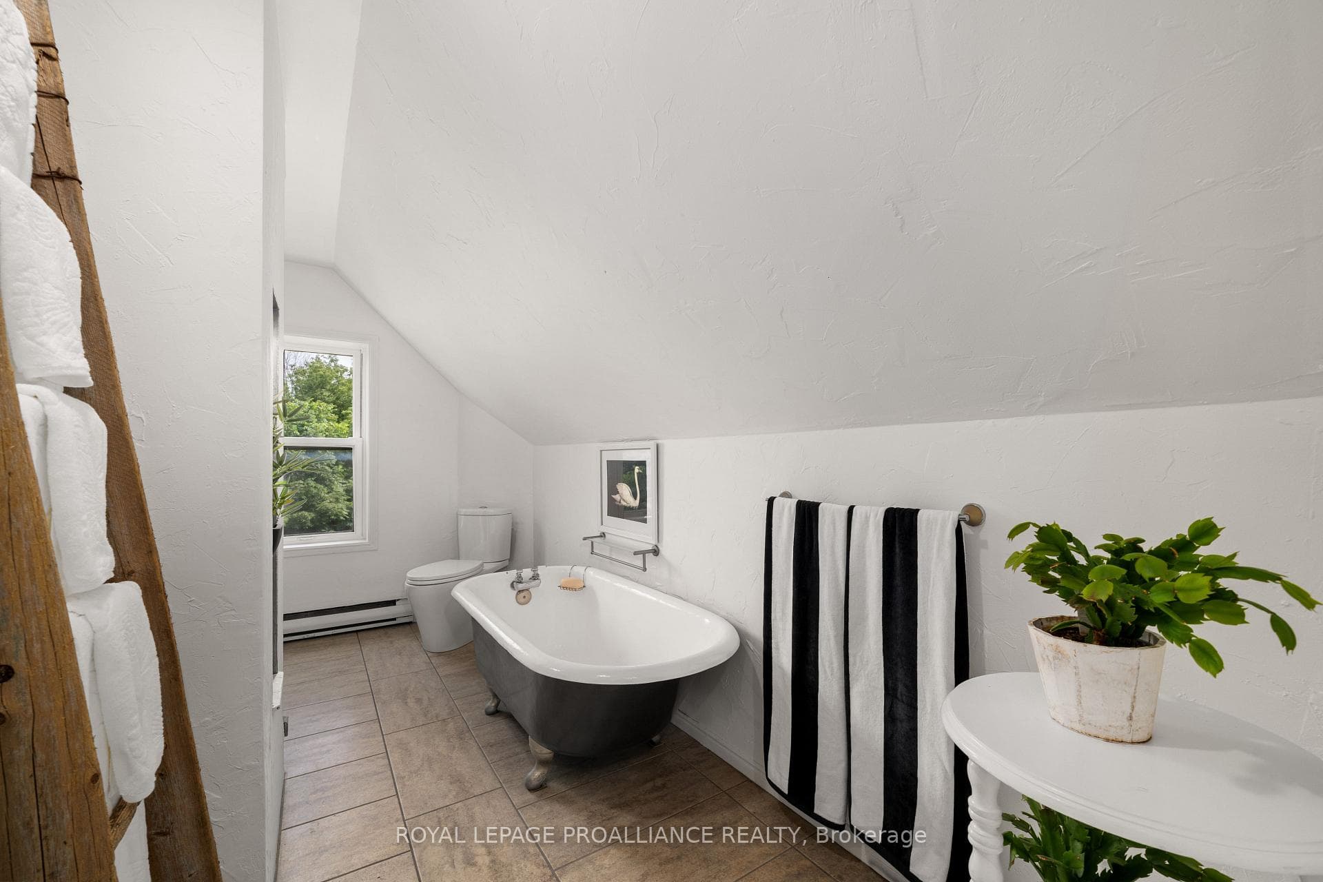 216 Lazier Road photo 18