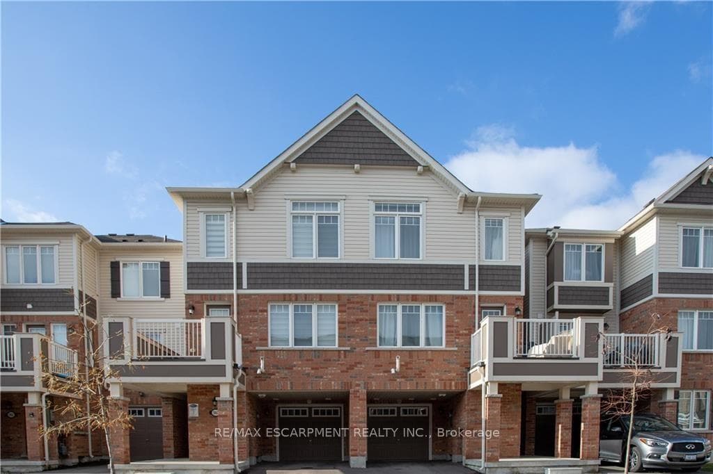 560 Allport Gate photo 3