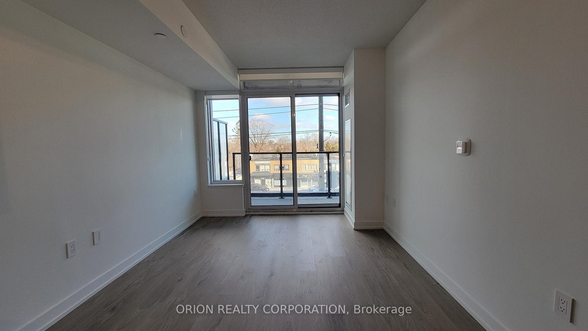 556 Marlee Avenue Unit 414 photo 9