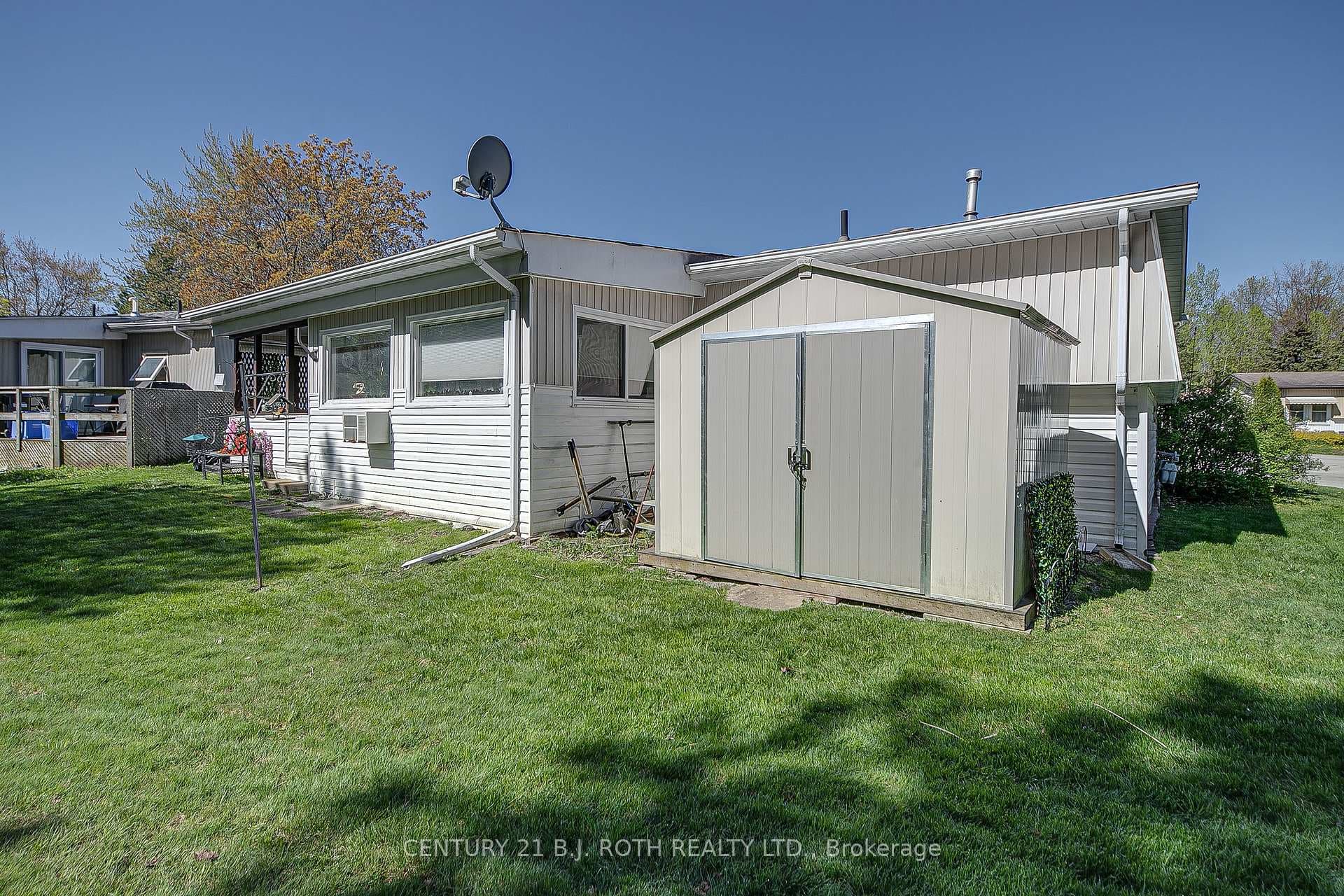 112 Linden Lane photo 6