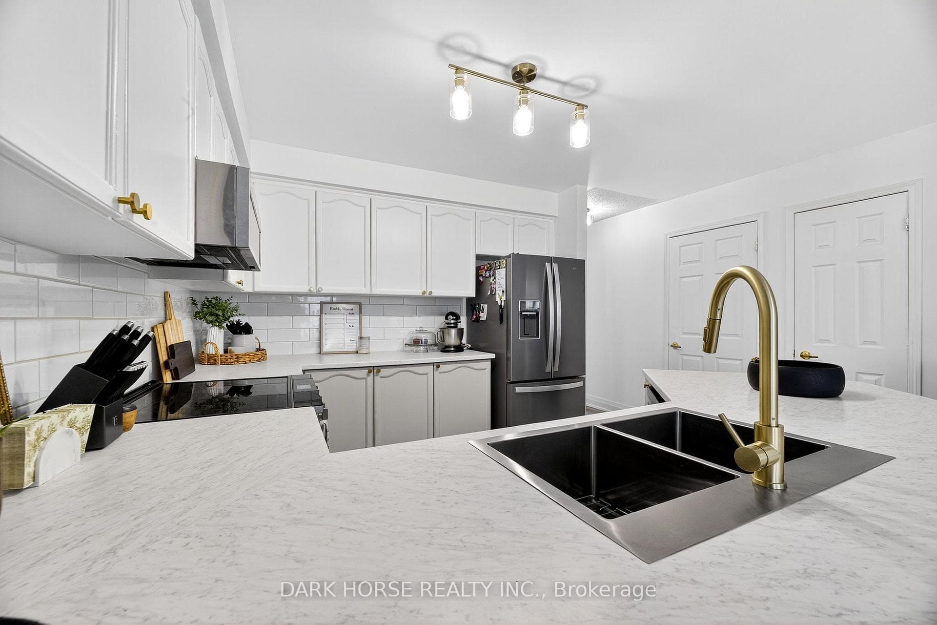 1401 Hancox Court photo 11