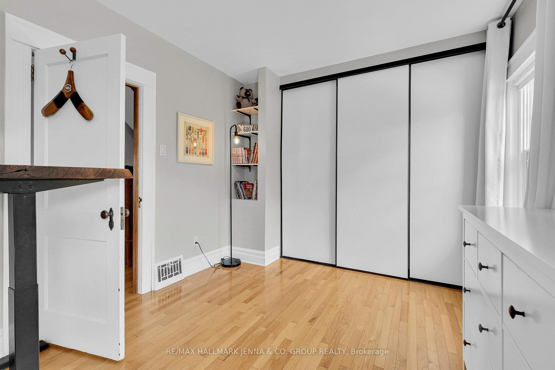 50 Willard Street photo 28