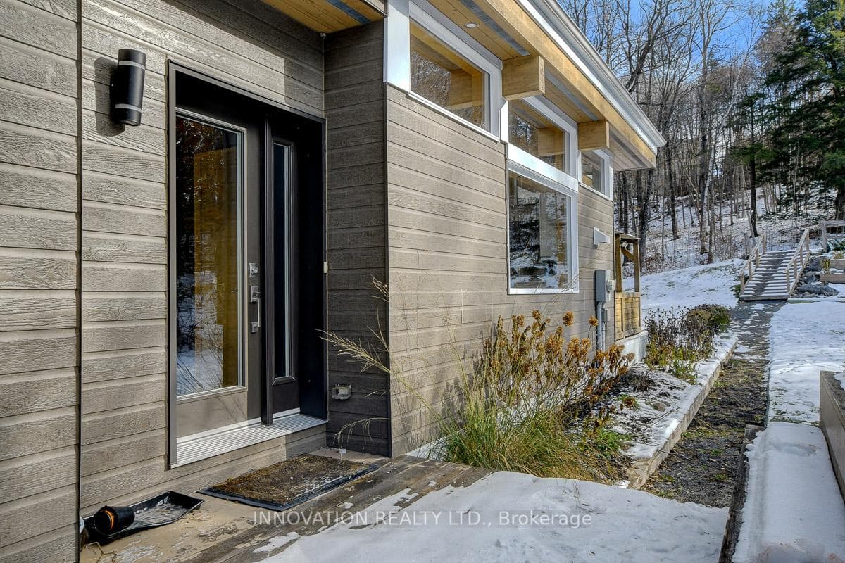1792 Bearhill Road photo 4