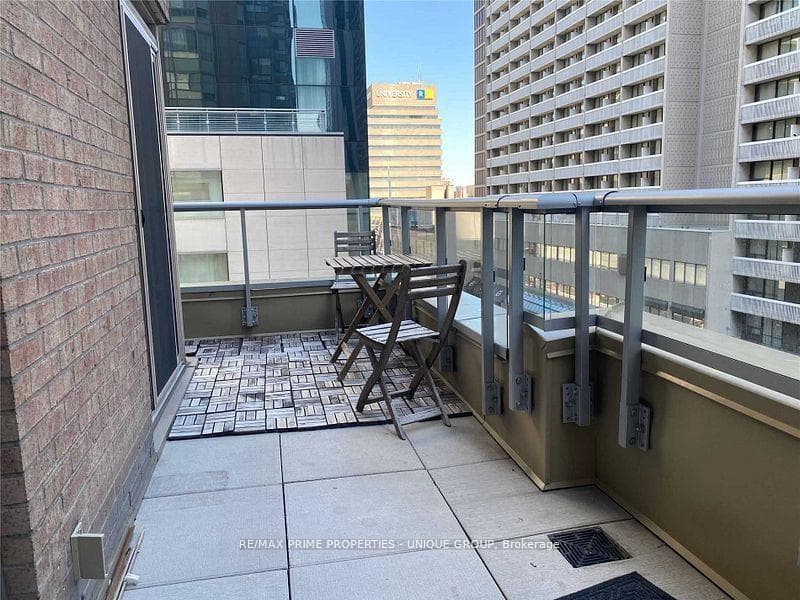 44 Gerrard Street Unit 606 photo 13