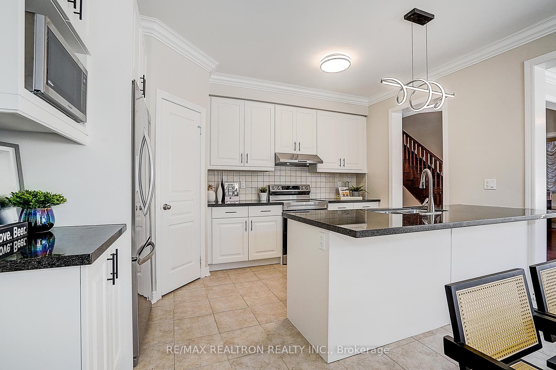 98 Thornhill Ravines Crescent photo 19
