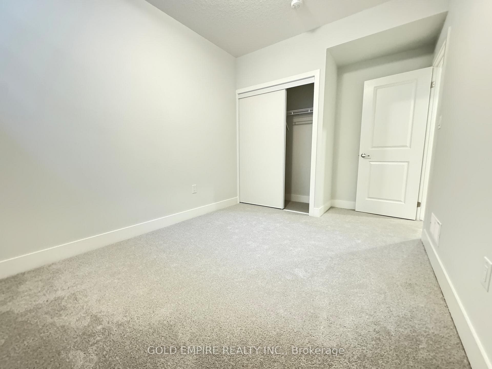 990 Deveron Crescent Unit 47 photo 32