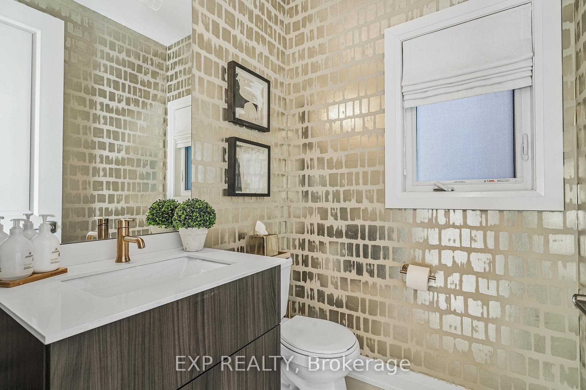 1303 Britton Crescent photo 5