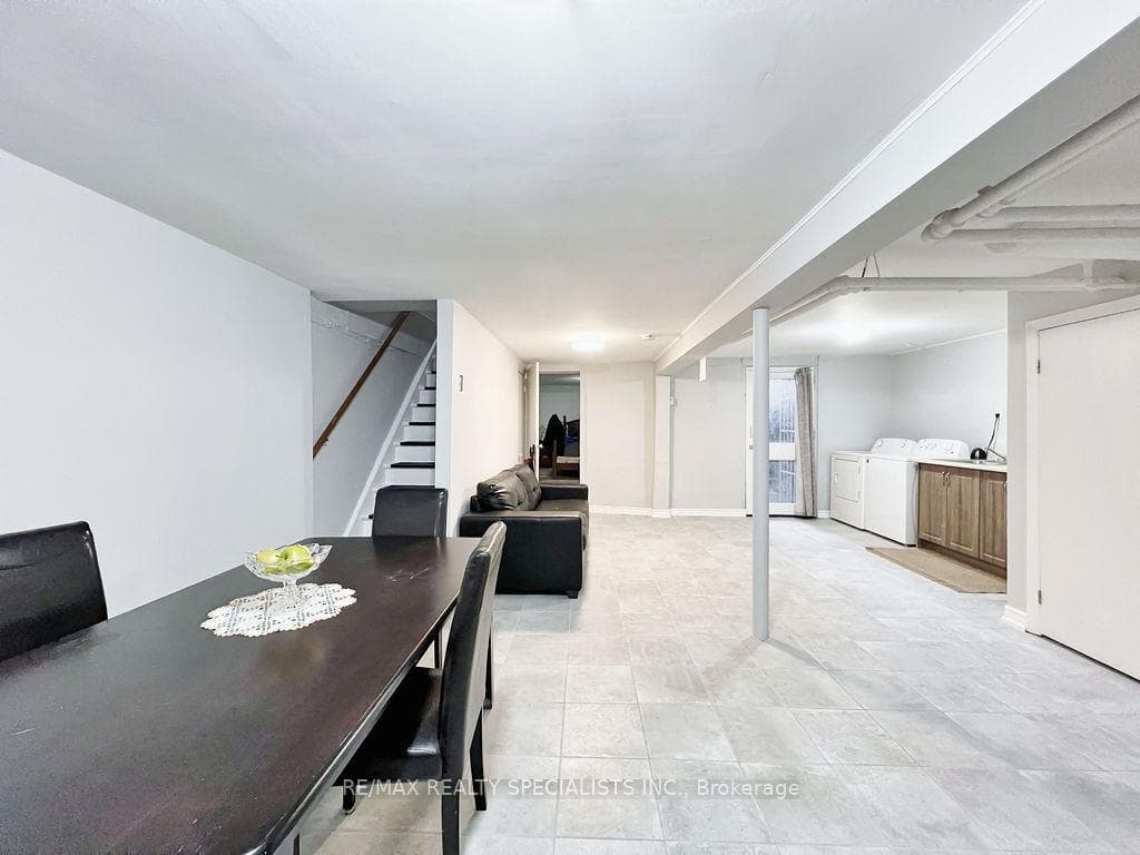 21 Foxley Street photo 3