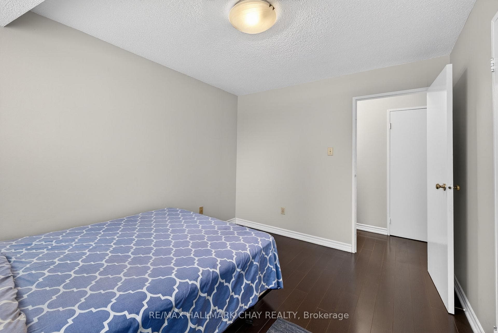 3650 Kaneff Crescent Unit 501 photo 30
