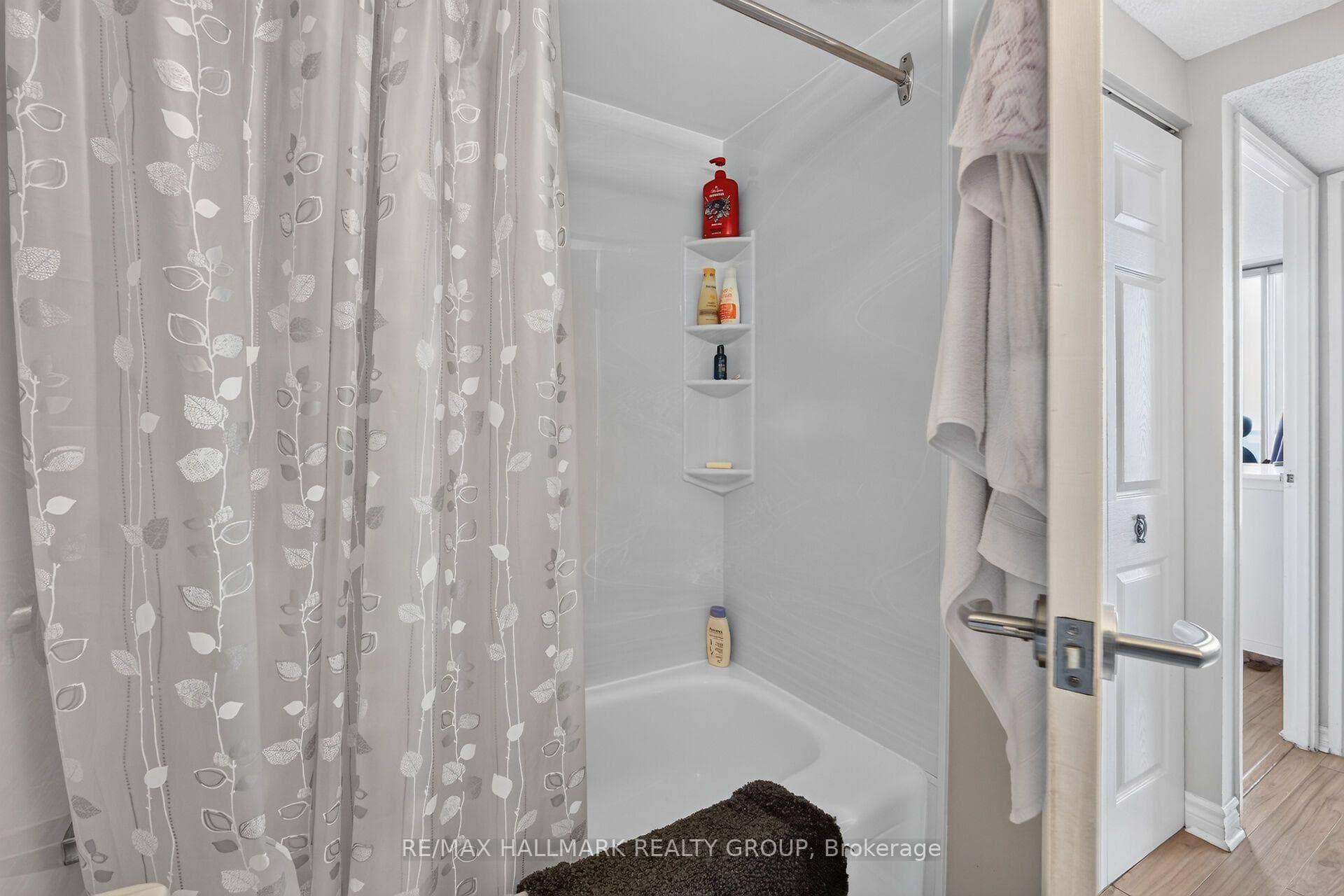 530 Laurier Avenue Unit 1907 photo 24
